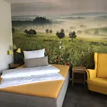 Zur Alten Schmiede Hotel